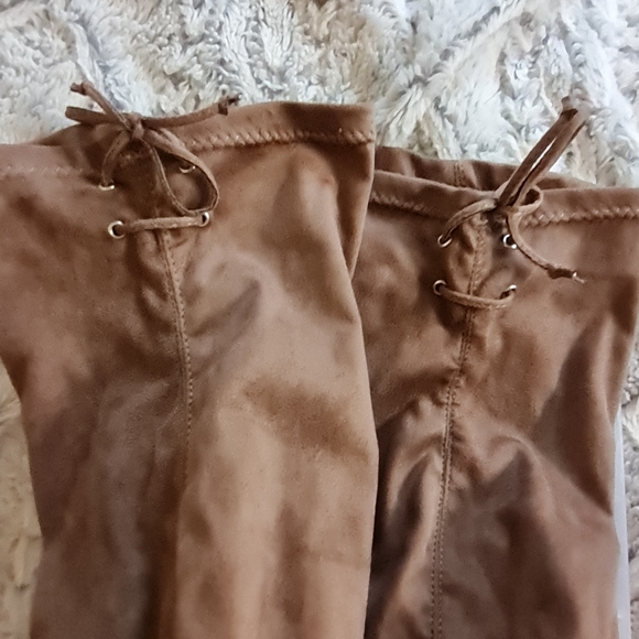 NWT Charlotte Russe Over The Knee Boots Taupe Sz 8 - Picture 6 of 8